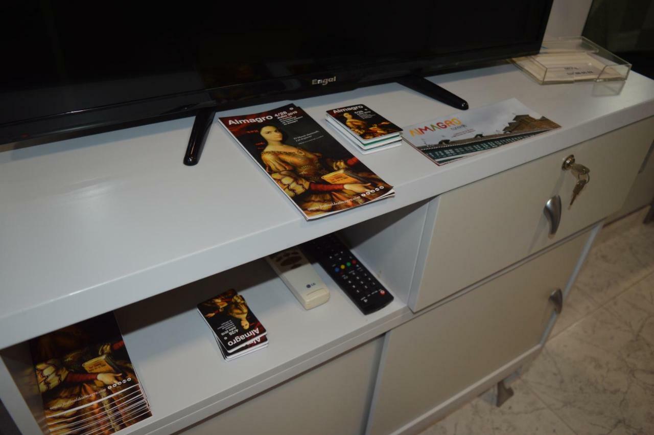 Apartamento Romabel Almagro Bagian luar foto